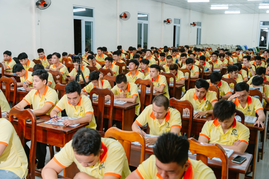 Hạng D1 lên D2